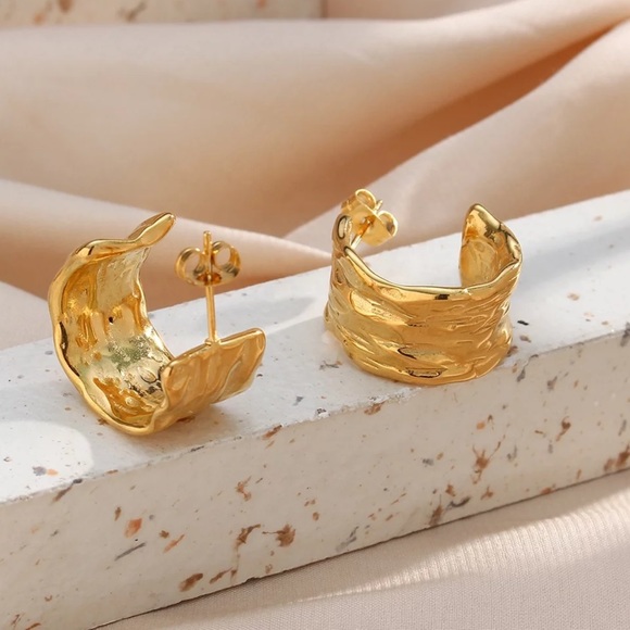 New Wide Hoop 18K Gold Stud Earrings, wonderful Earrings, wow Earrings - Picture 3 of 8